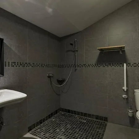 Holiday home Domein Warandehof *